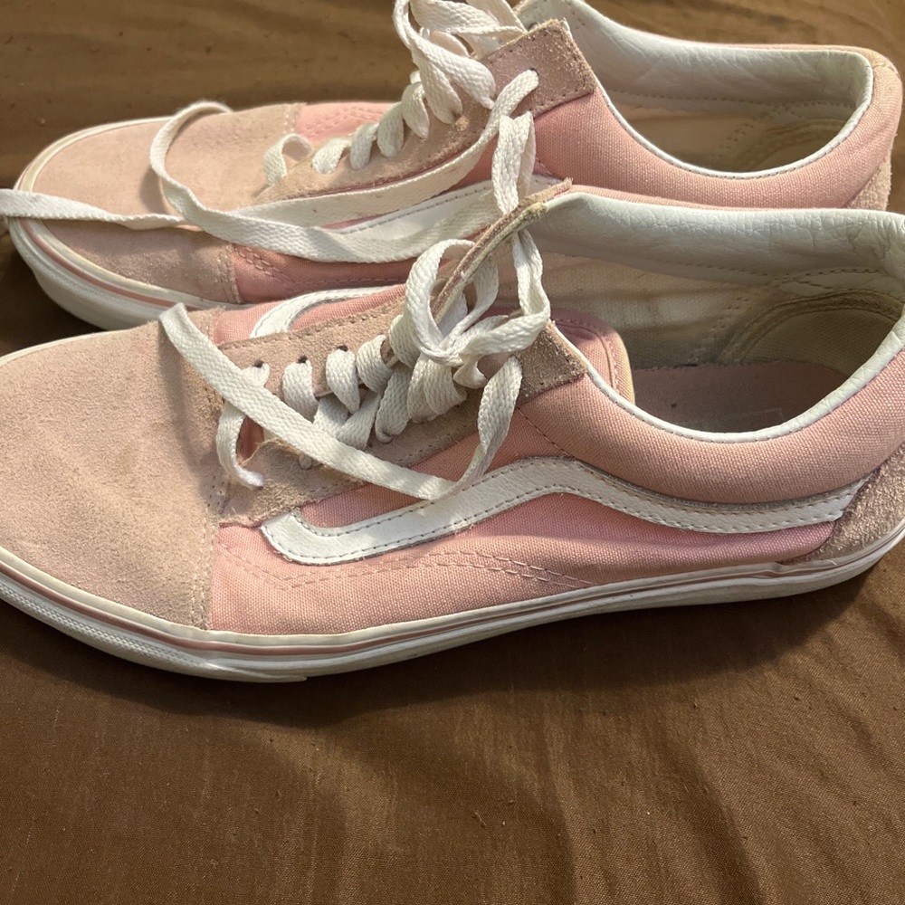 Vans - Picture 3 of 4